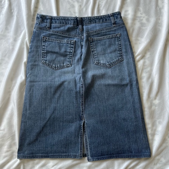 Gap jean skirt size 4 - Picture 3 of 4